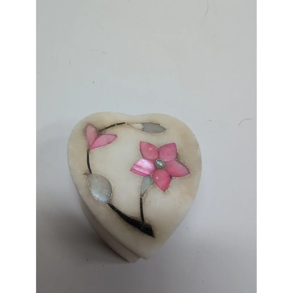 Vtg Soapstone Trinket Box Pearl Pink & Silver Flower Inlay Heart Shaped